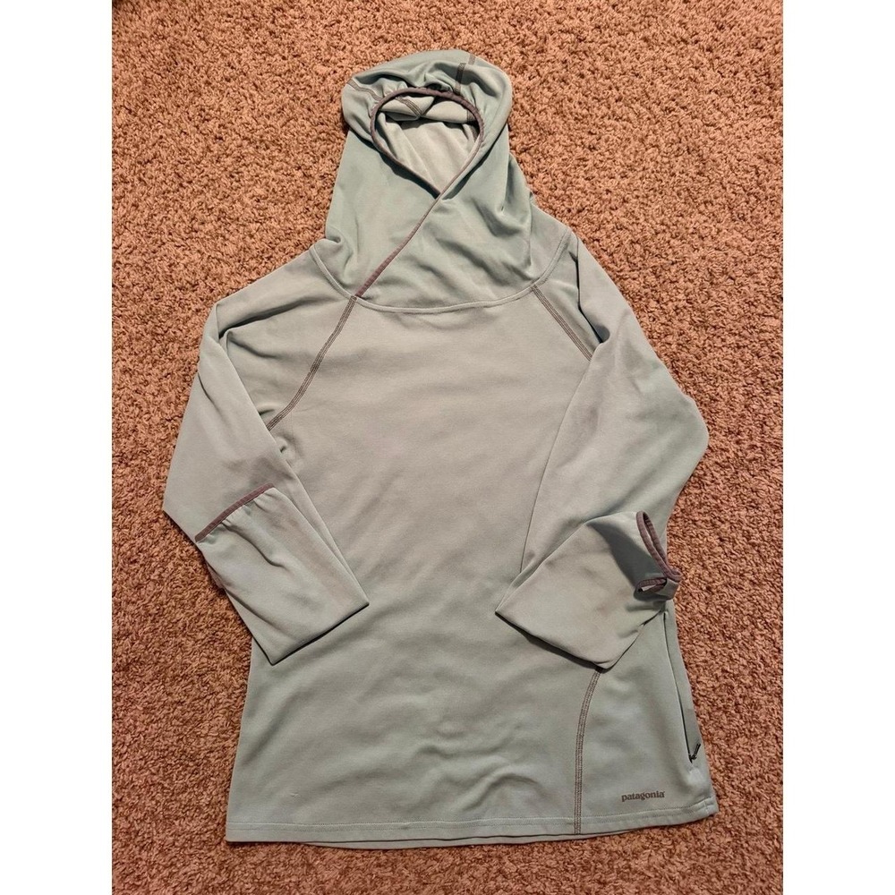 Patagonia lightweight hoodie size S